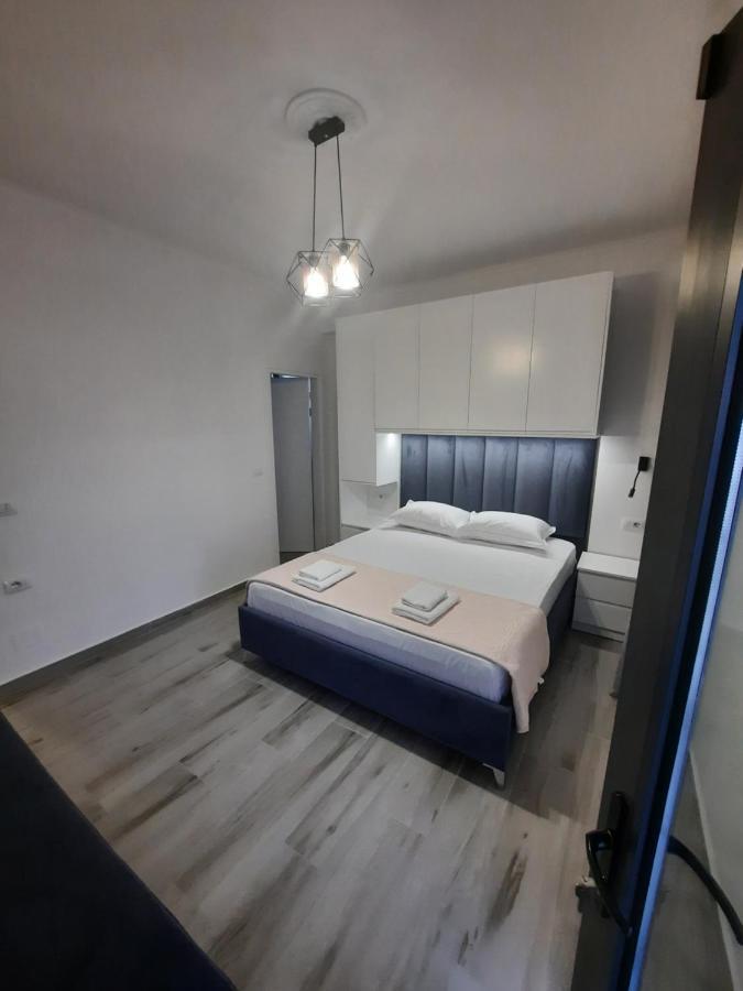 Nora'S Guesthouse Sarande Bagian luar foto
