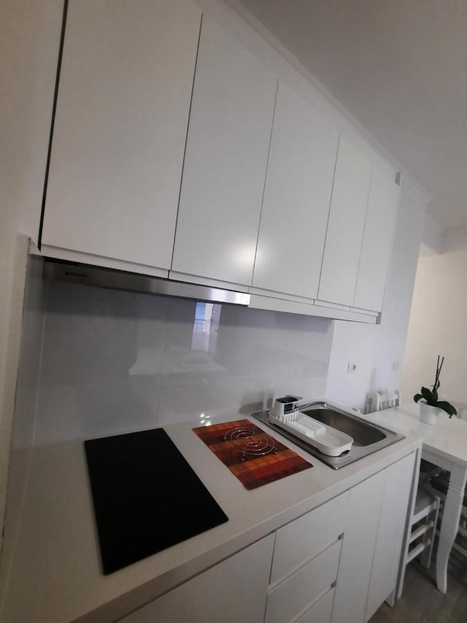 Nora'S Guesthouse Sarande Bagian luar foto