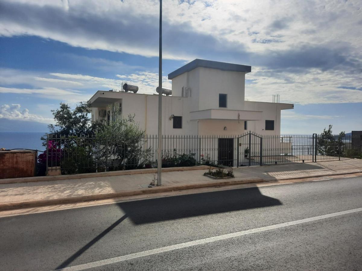 Nora'S Guesthouse Sarande Bagian luar foto