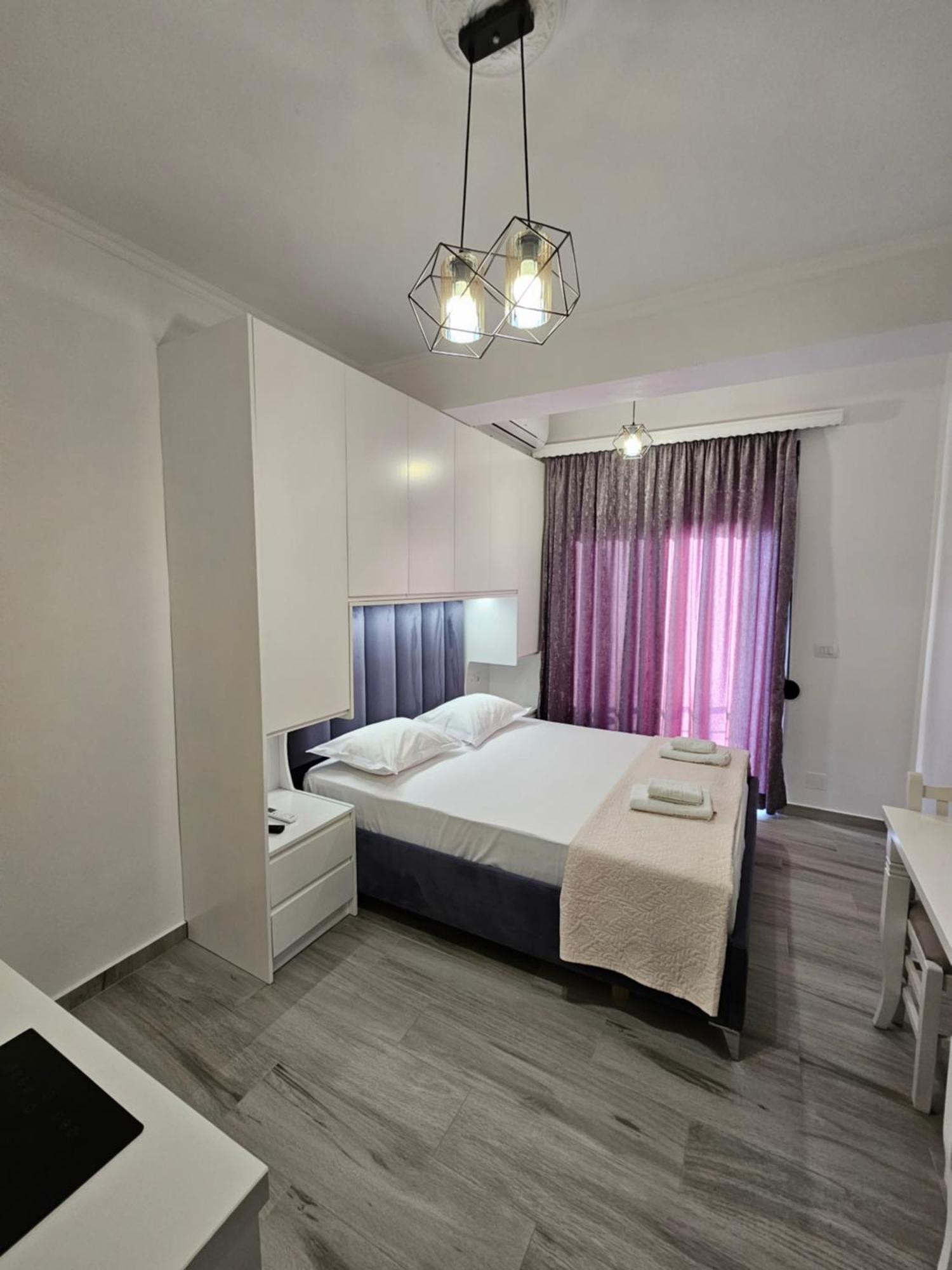 Nora'S Guesthouse Sarande Bagian luar foto