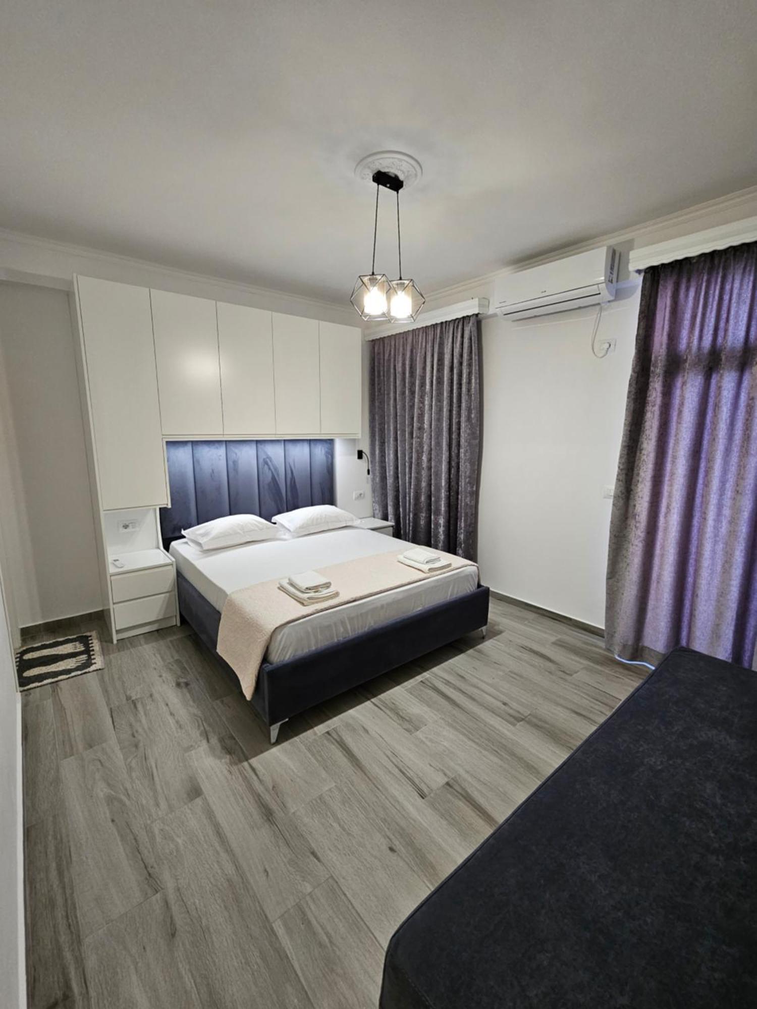 Nora'S Guesthouse Sarande Bagian luar foto