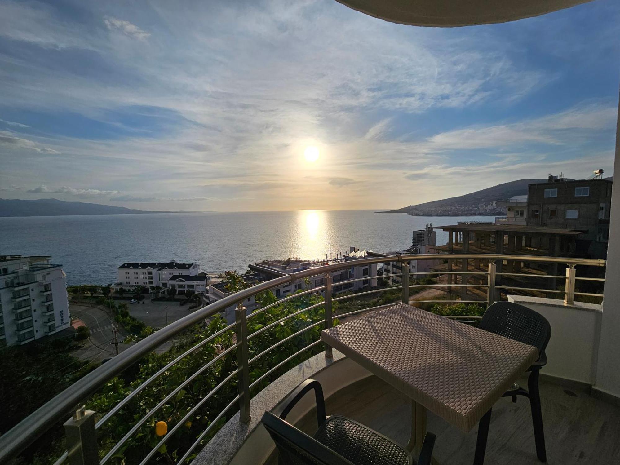 Nora'S Guesthouse Sarande Bagian luar foto