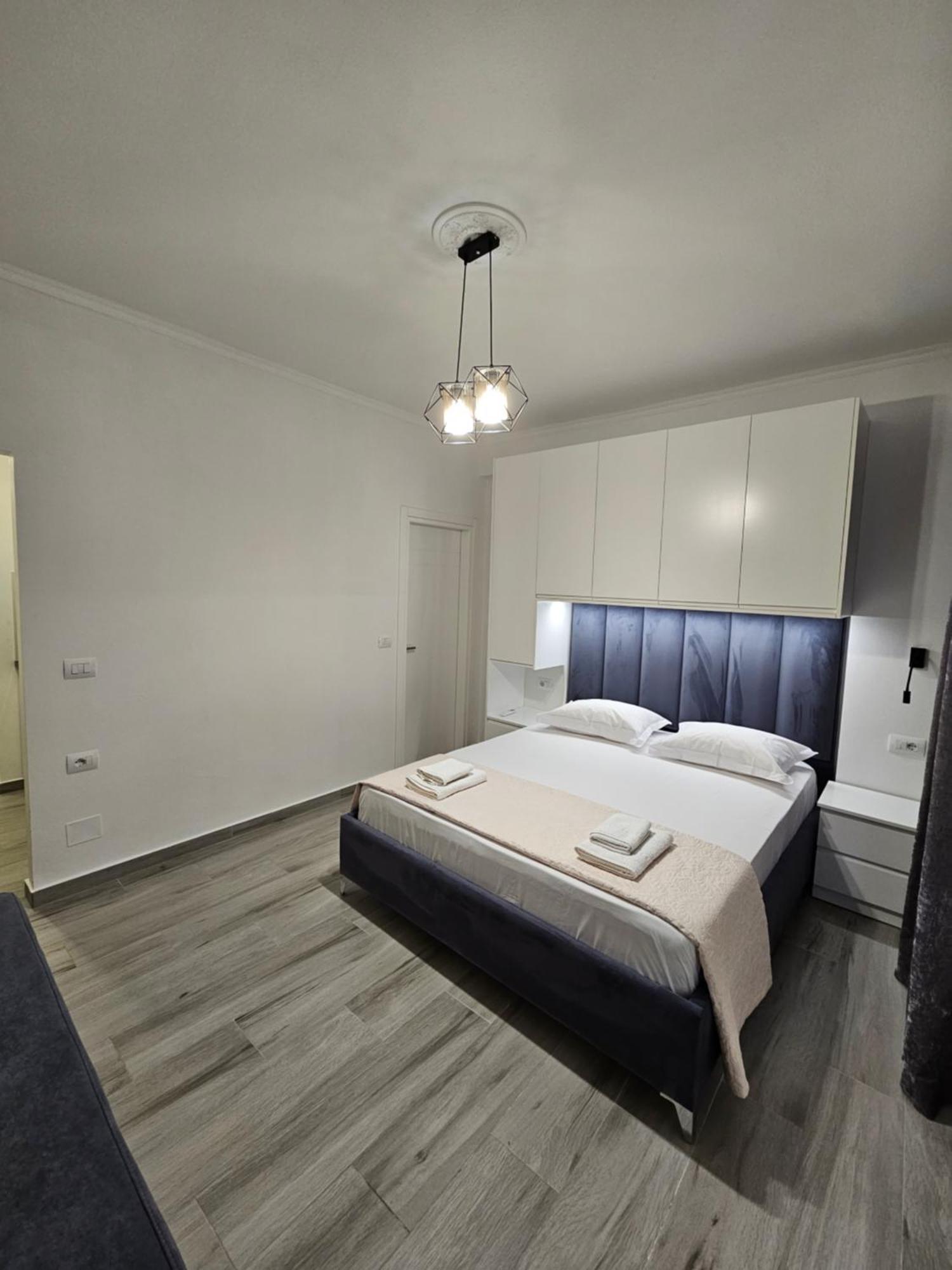 Nora'S Guesthouse Sarande Bagian luar foto