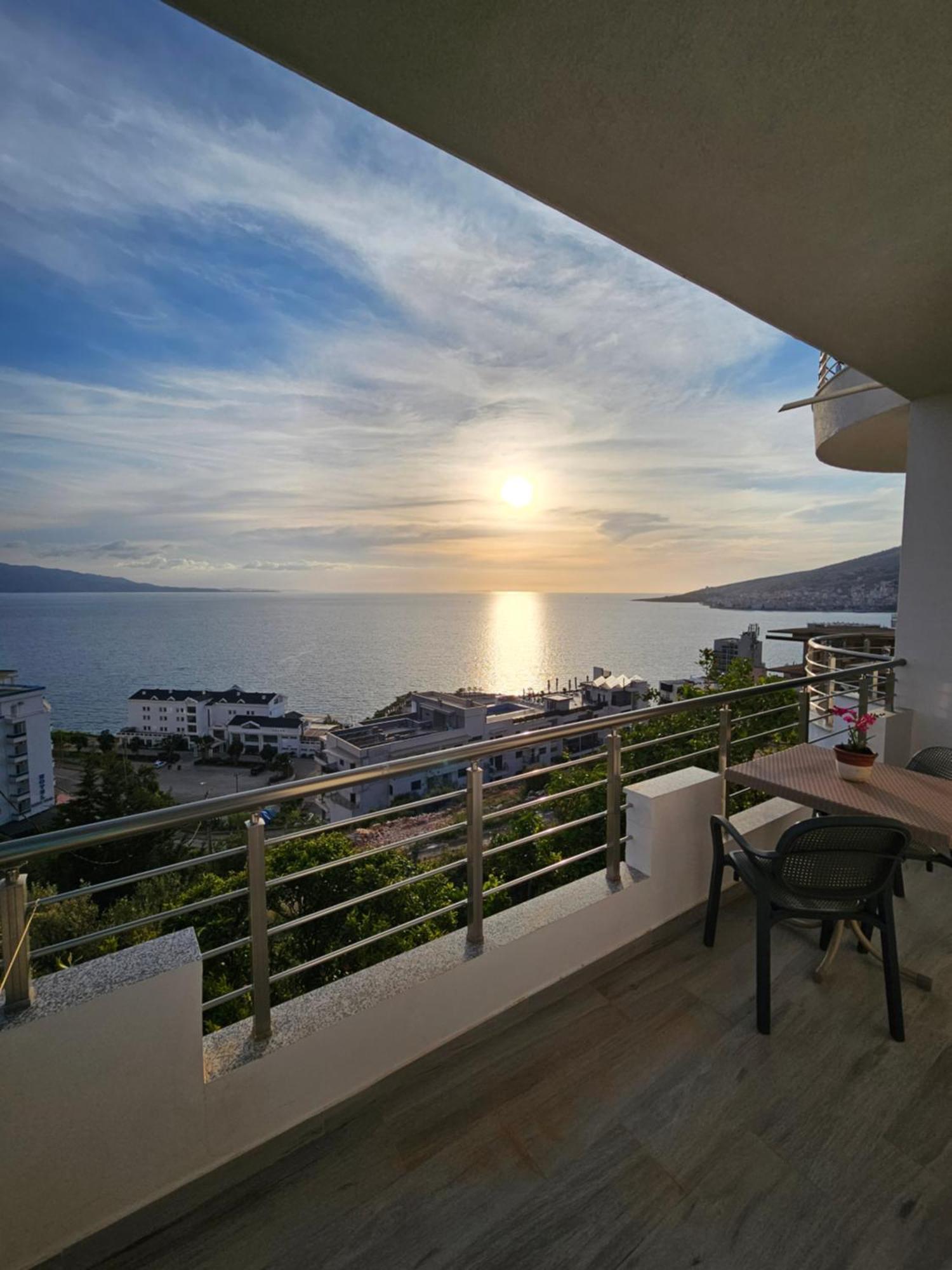 Nora'S Guesthouse Sarande Bagian luar foto