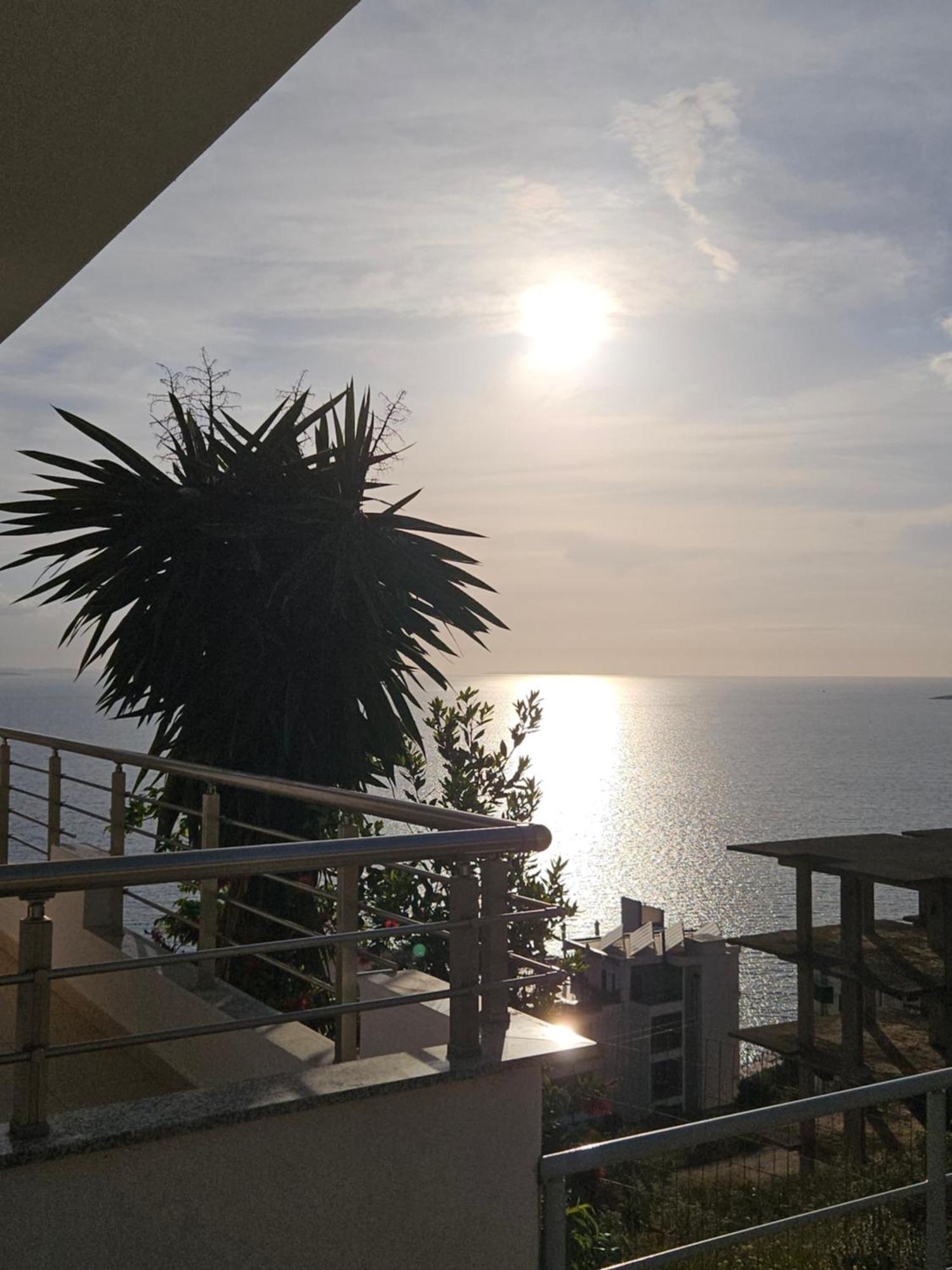 Nora'S Guesthouse Sarande Bagian luar foto