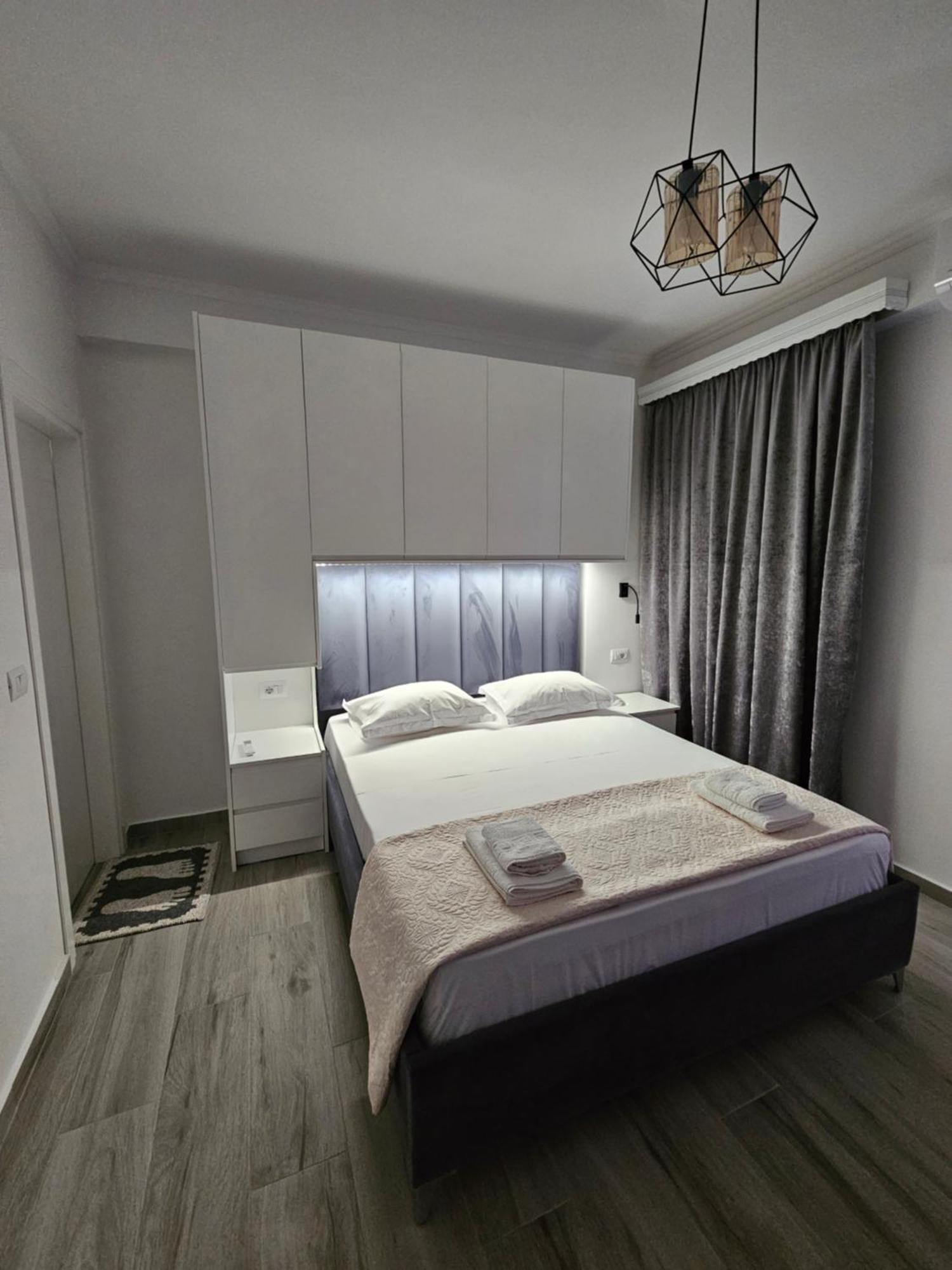 Nora'S Guesthouse Sarande Bagian luar foto